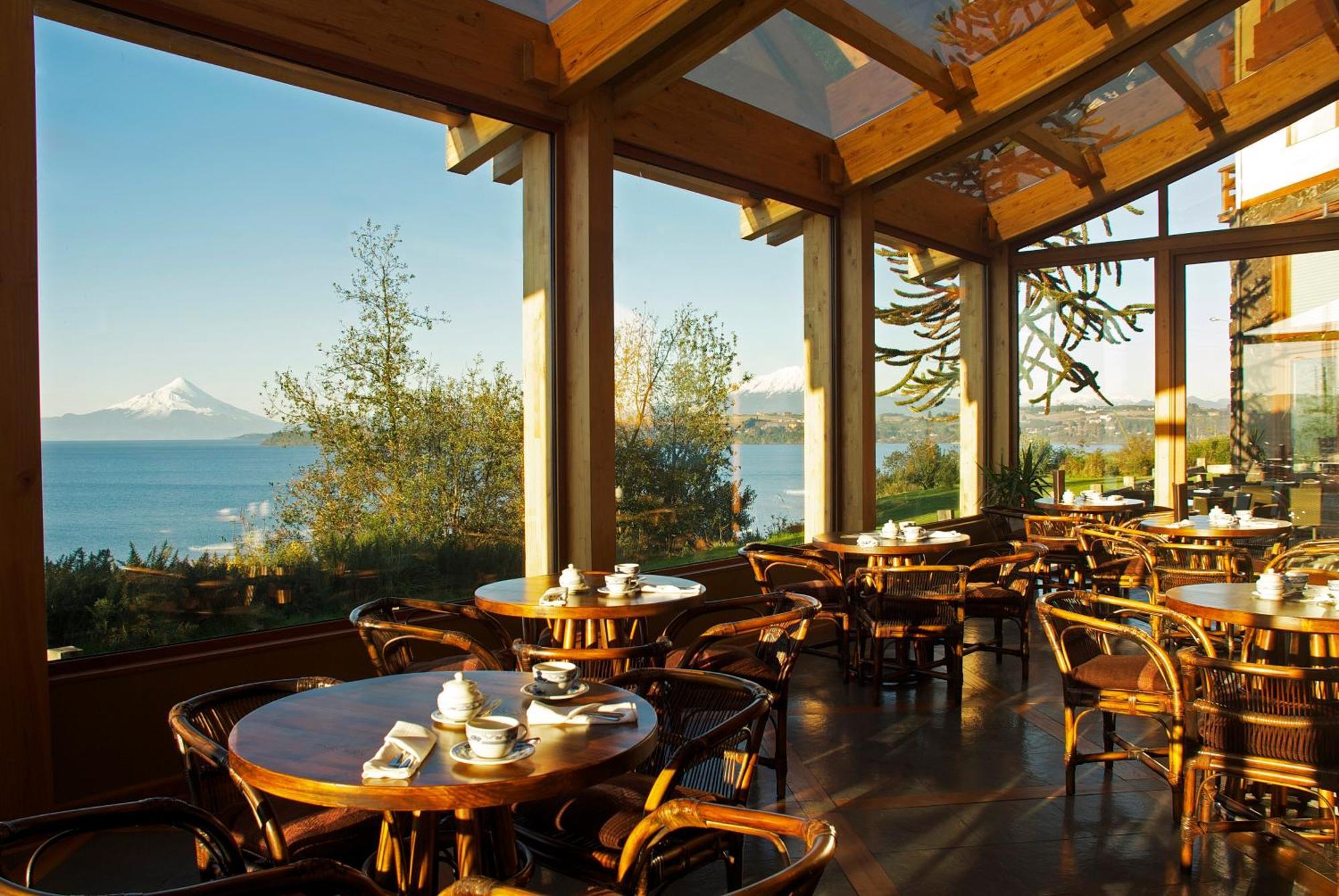 Wyndham Puerto Varas Pettra Екстериор снимка The restaurant at the Hotel