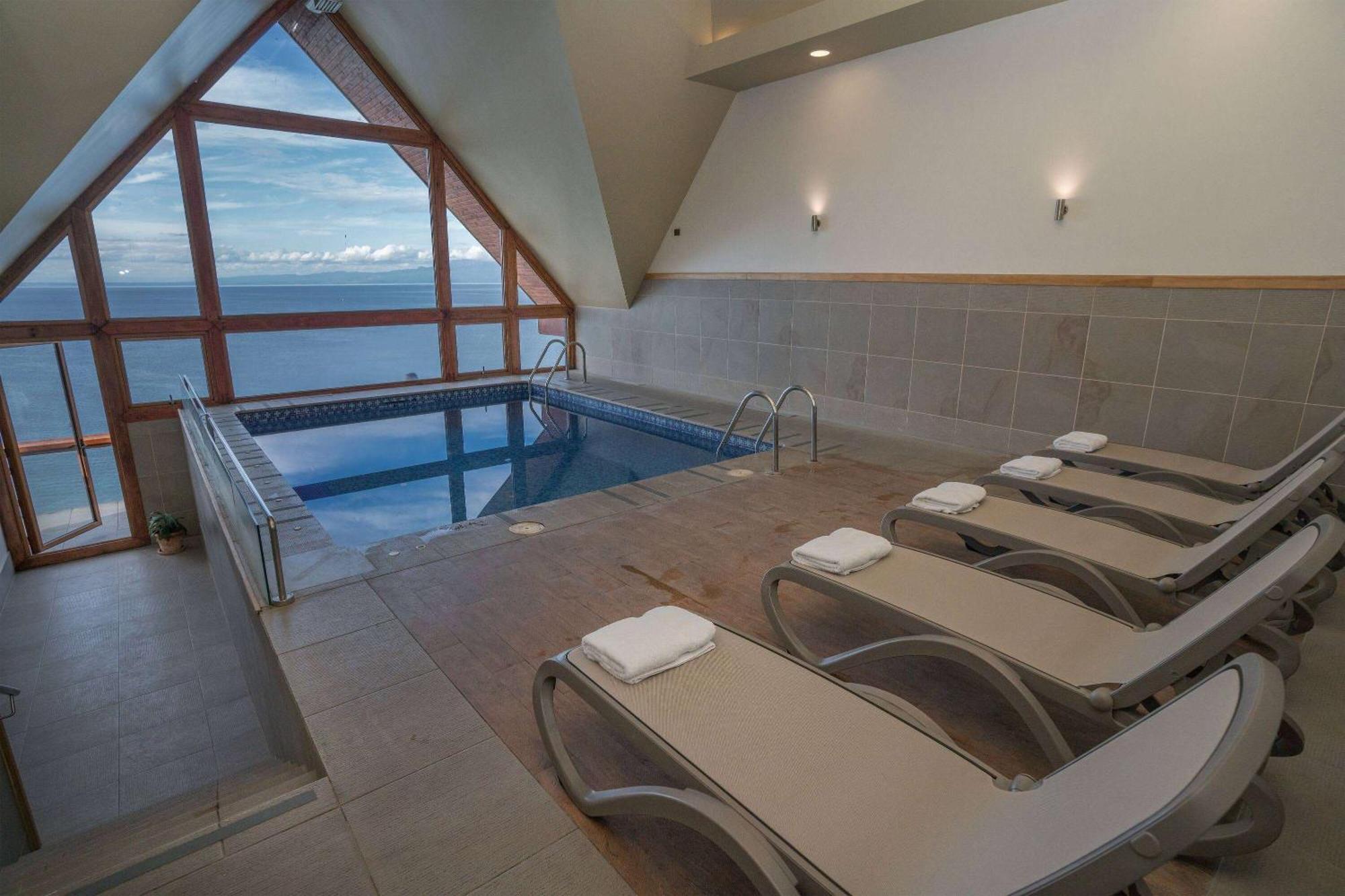 Wyndham Puerto Varas Pettra Екстериор снимка The spa at the Hotel