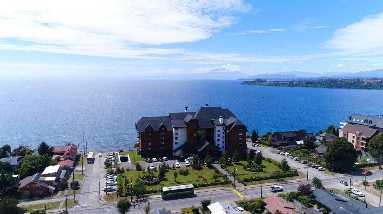 Wyndham Puerto Varas Pettra Екстериор снимка Aerial view of the town
