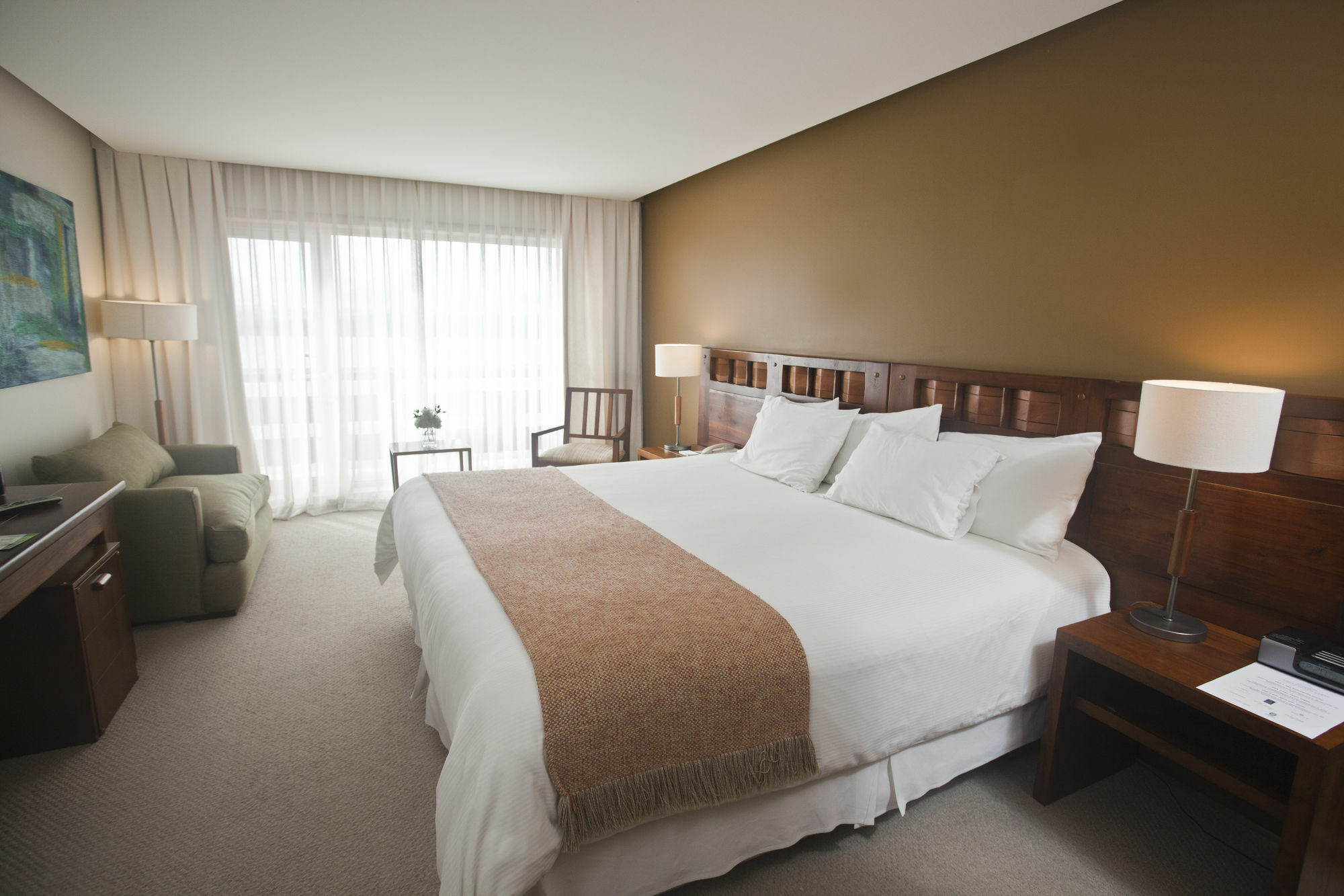 Wyndham Puerto Varas Pettra Екстериор снимка A room at the hotel